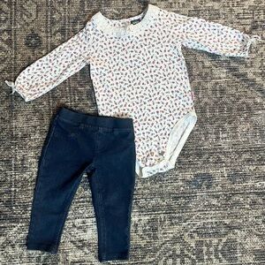 OshKosh B'gosh White Floral Long-Sleeve Bodysuit and Jegging Bundle